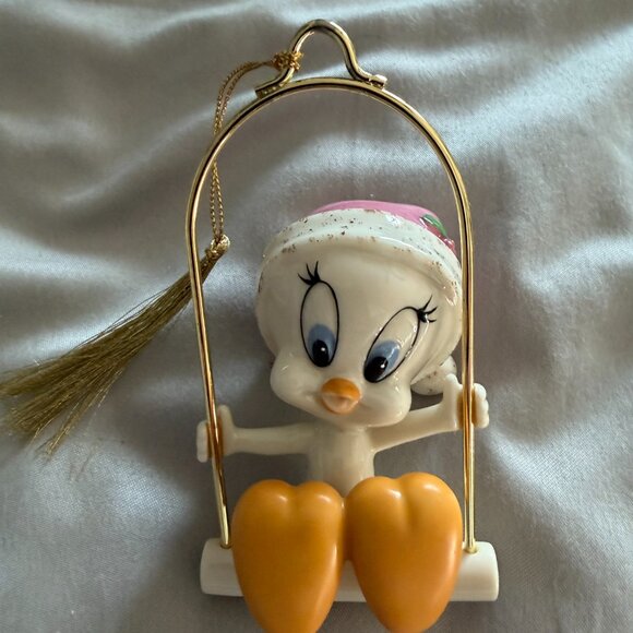 Lenox Tweety Swings Into Christmas Ornament - Picture 1 of 5